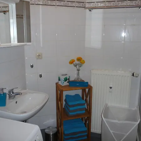 Apartman Grosse Monteurwohnung, Fewo Ruby, Limbach-Oberfrohna *