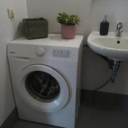 Apartman Grosse Monteurwohnung, Fewo Ruby, Limbach-Oberfrohna