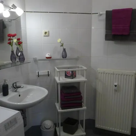 Grosse Monteurwohnung, Fewo Ruby, Limbach-Oberfrohna * Limabach - Oberfrohna